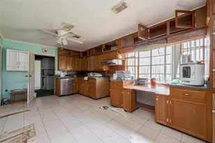 373 Cherokee Forest Ln, Livingston, TX 77351 - Photo 11