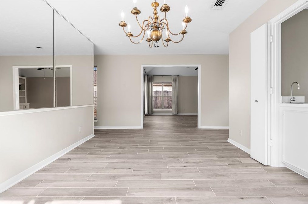2513 Country Club Blvd, Sugar Land TX  77478-3619 exterior