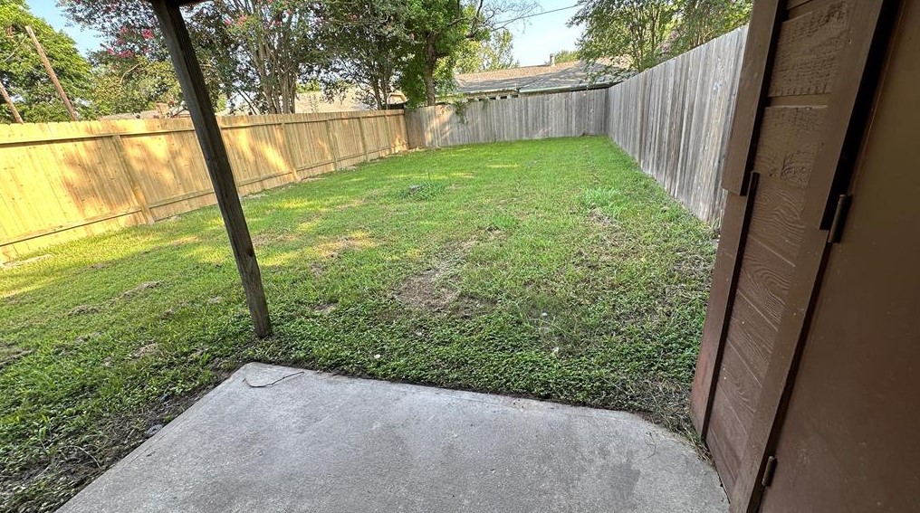 1617 Hazelwood St, Conroe TX  77301-4030 exterior