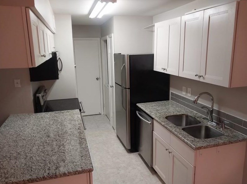 2750 Holly Hall St, Houston TX  77054-4109 exterior