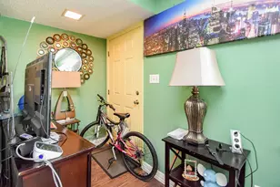 10488 Hammerly Blvd, Houston, TX 77043 - Photo 5