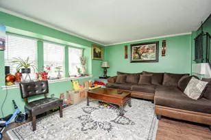 10488 Hammerly Blvd, Houston, TX 77043 - Photo 9