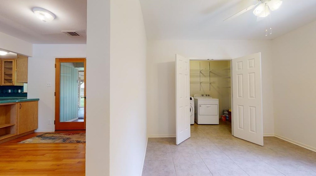 8618 Bob White Dr, Houston TX  77074-7408 exterior