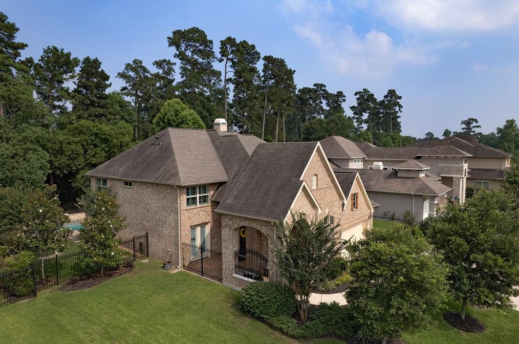 3338 Cotswold Manor Dr, Humble TX 77339-1661 exterior
