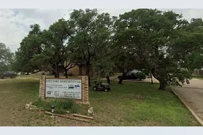 301 N Winters Furr, Johnson City, TX 78636 - Photo 3