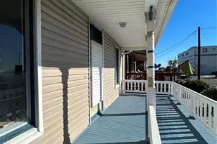 1328 Ave N 1/2, Galveston, TX 77550 - Photo 3