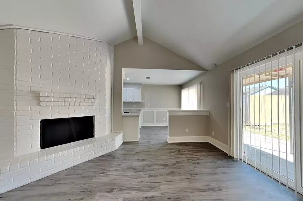 2235 Highland Hills Dr, Sugar Land TX  77478-4311 exterior