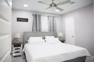 12218 Hillcroft St, Houston, TX 77035 - Photo 21