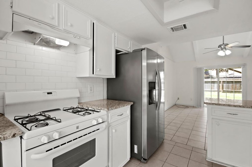 2519 Meandering Trl, Humble TX 77339-1052 exterior