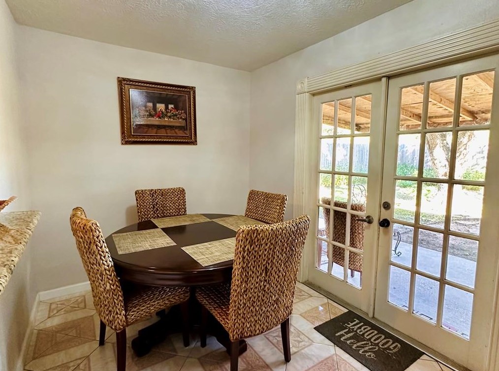 7810 Kellwood Dr, Houston TX  77040-2705 exterior