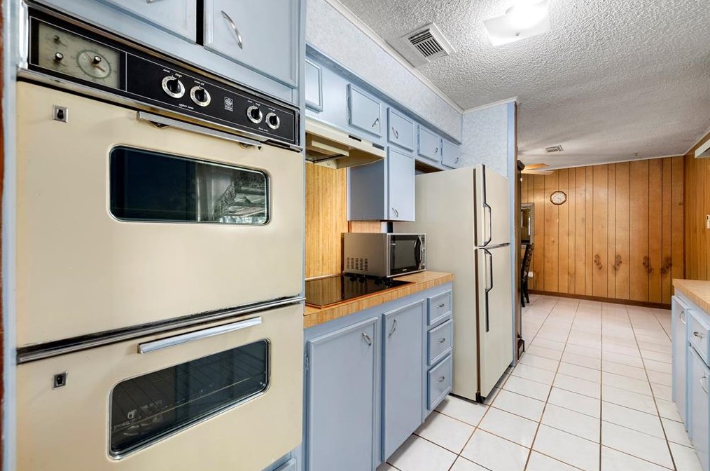 22915 Community Dr, Roman Forest TX 77357-8011 exterior