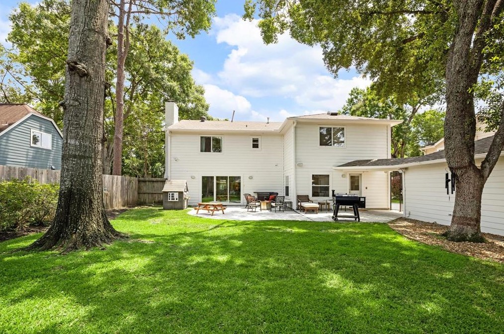 14214 Chadbourne Dr, Houston TX  77079-6525 exterior