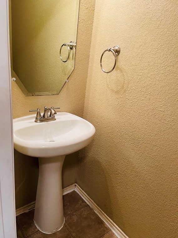 7343 Liberty Tree Ln, Houston TX  77049-3998 exterior