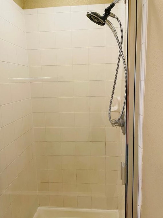 7343 Liberty Tree Ln, Houston TX  77049-3998 exterior