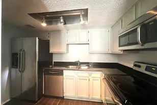 3754 Tanglewilde St, Houston, TX 77063 - Photo 9