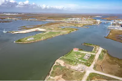 626 Canal Drive, Surfside Beach, TX 77541 - Photo 3