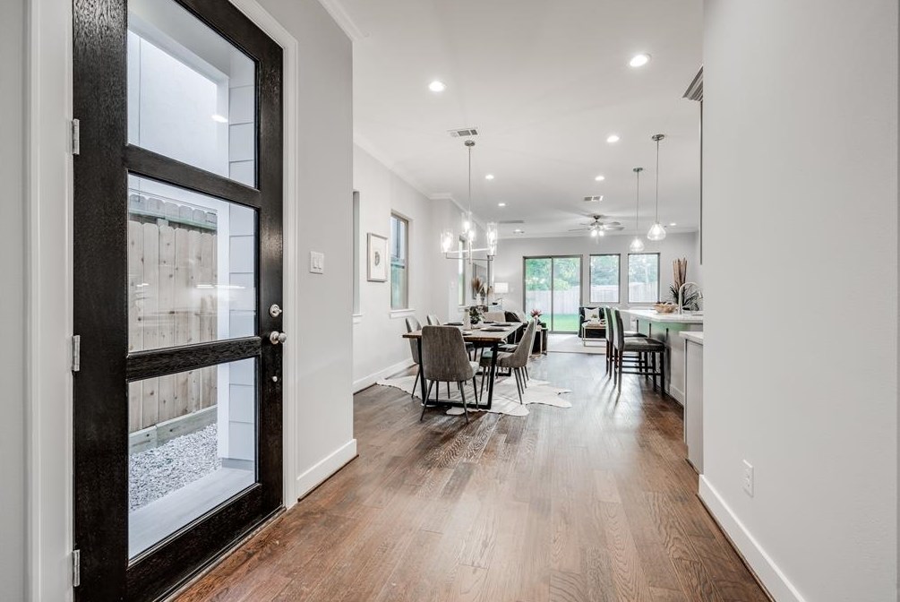 304 27 St, Houston TX  77008-2130 exterior