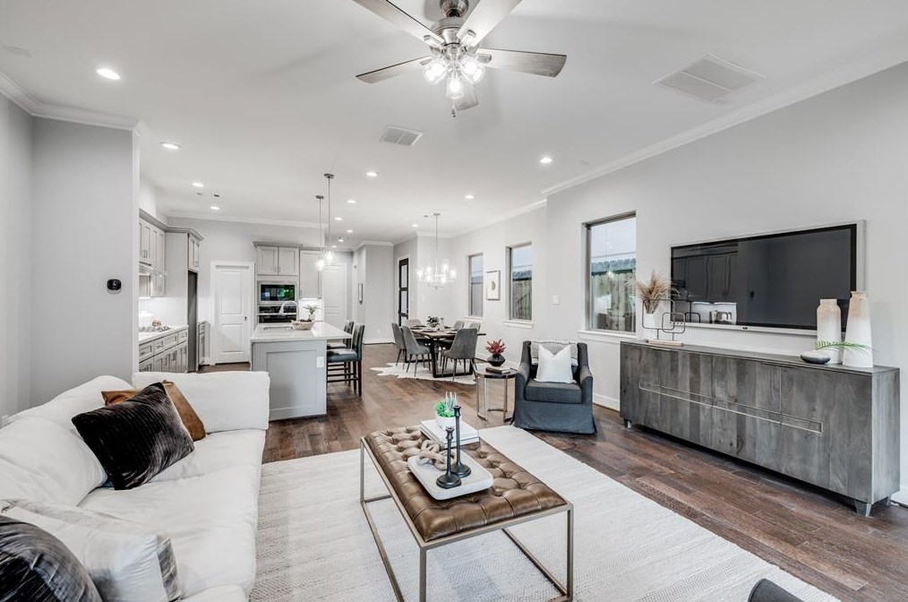 304 27 St, Houston TX  77008-2130 exterior