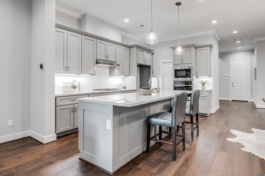 304 27th St, Houston TX  77008-2000 exterior