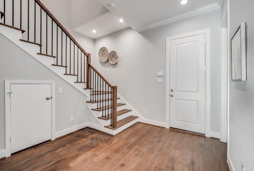 304 27 St, Houston TX  77008-2130 exterior