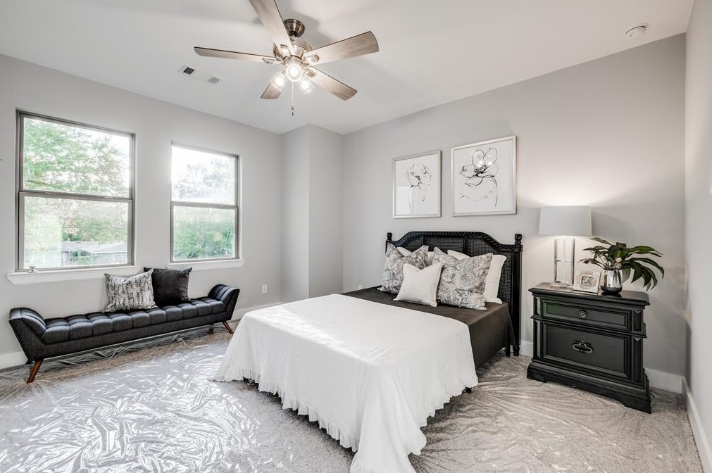 304 27 St, Houston TX  77008-2130 exterior