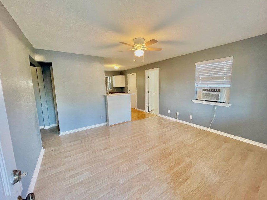 2125 Chew St, Houston TX  77020-4437 exterior