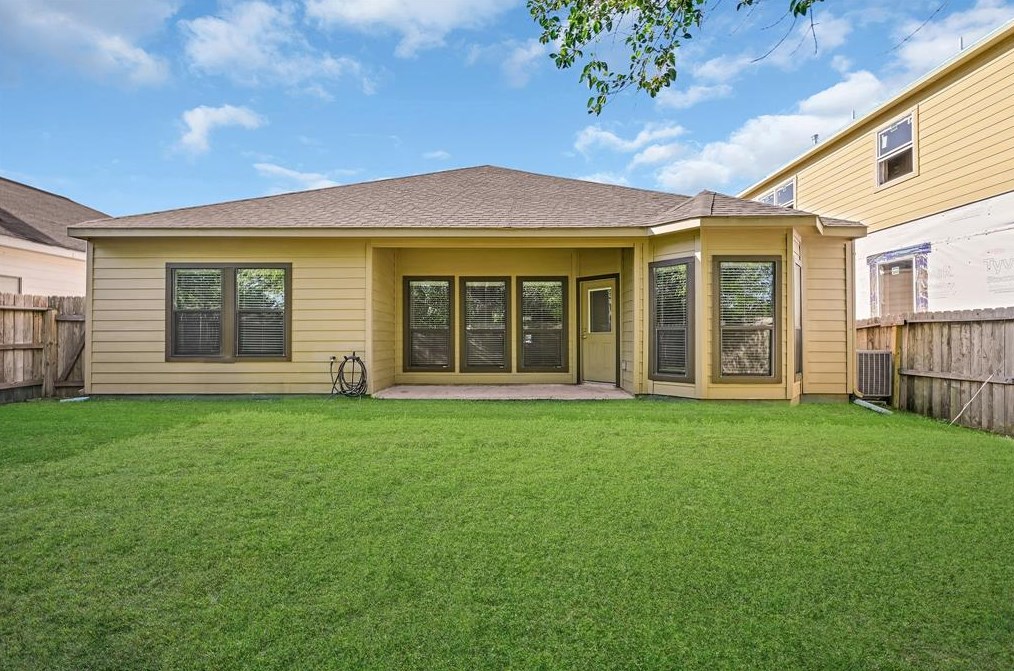 4609 Clover St, Houston TX  77051-2724 exterior