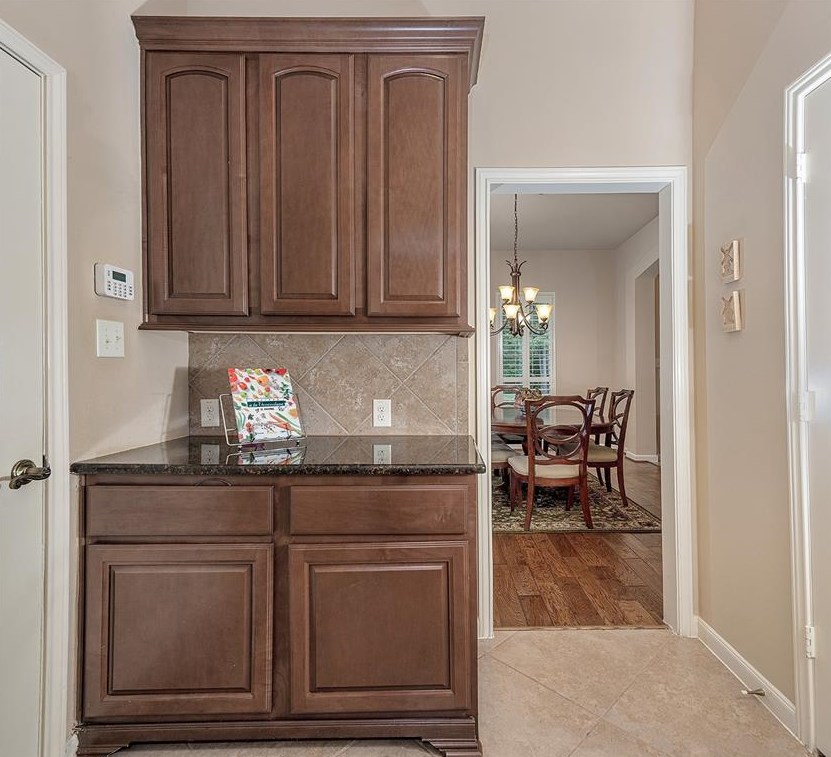 13527 Delwood Spg Ln, Houston TX  77044-1378 exterior