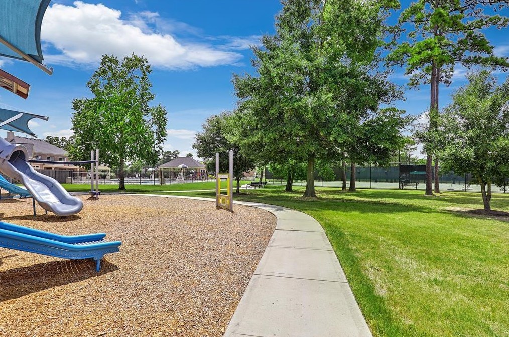 13527 Delwood Spg Ln, Houston TX  77044-1378 exterior