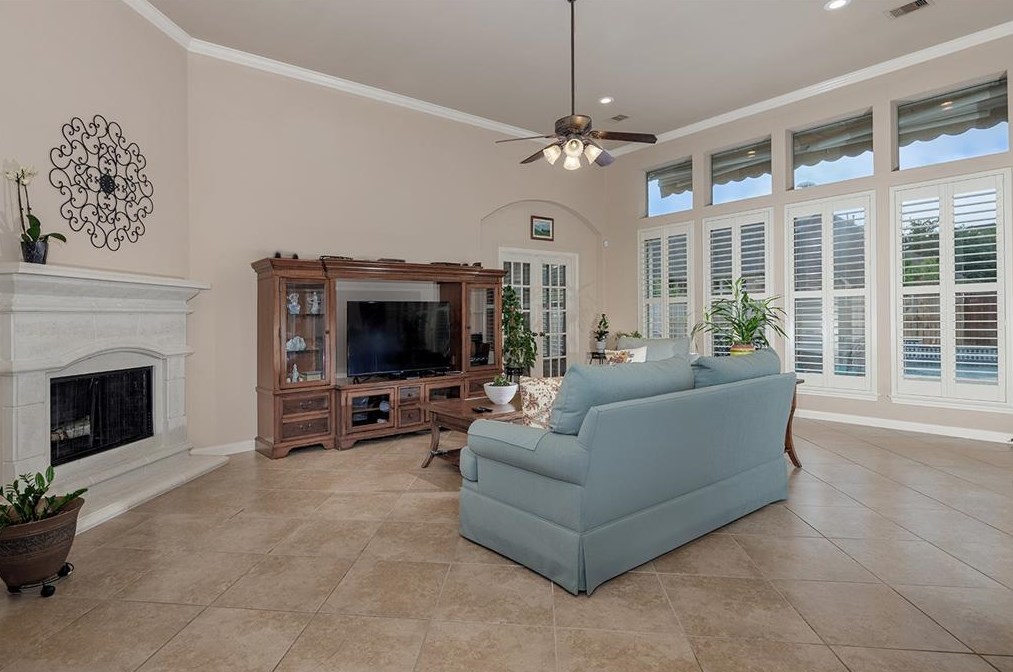 13527 Delwood Spg Ln, Houston TX  77044-1378 exterior