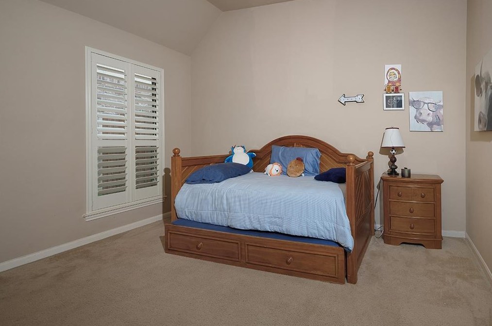 13527 Delwood Spg Ln, Houston TX  77044-1378 exterior