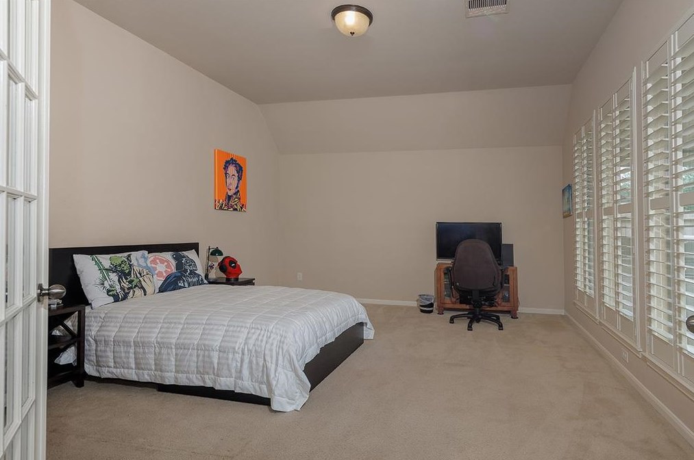 13527 Delwood Spg Ln, Houston TX  77044-1378 exterior