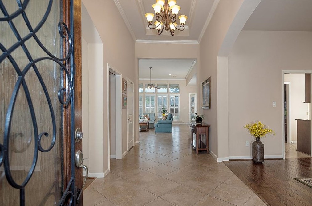 13527 Delwood Spg Ln, Houston TX  77044-1378 exterior