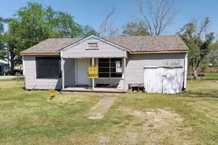 803 Chester St, West Orange, TX 77630 - Photo 1