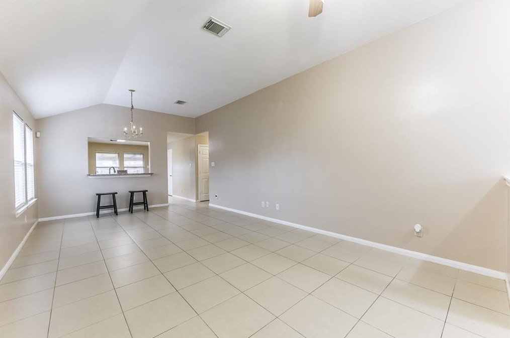 8322 Kingsbridge Meadow Dr, Houston TX  77083-7343 exterior