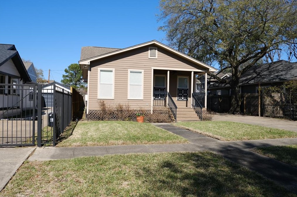 741 7th St, Houston TX  77007-1711 exterior