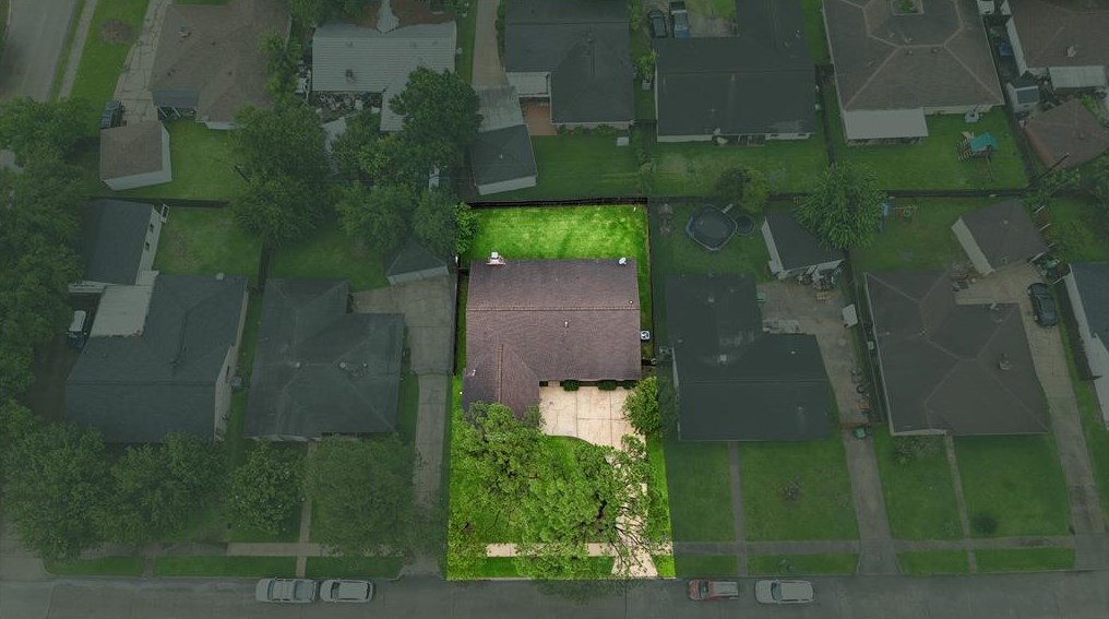 11211 Sageberry Dr, Houston TX  77089-2102 exterior