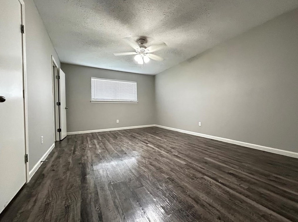 11211 Sageberry Dr, Houston TX  77089-2102 exterior