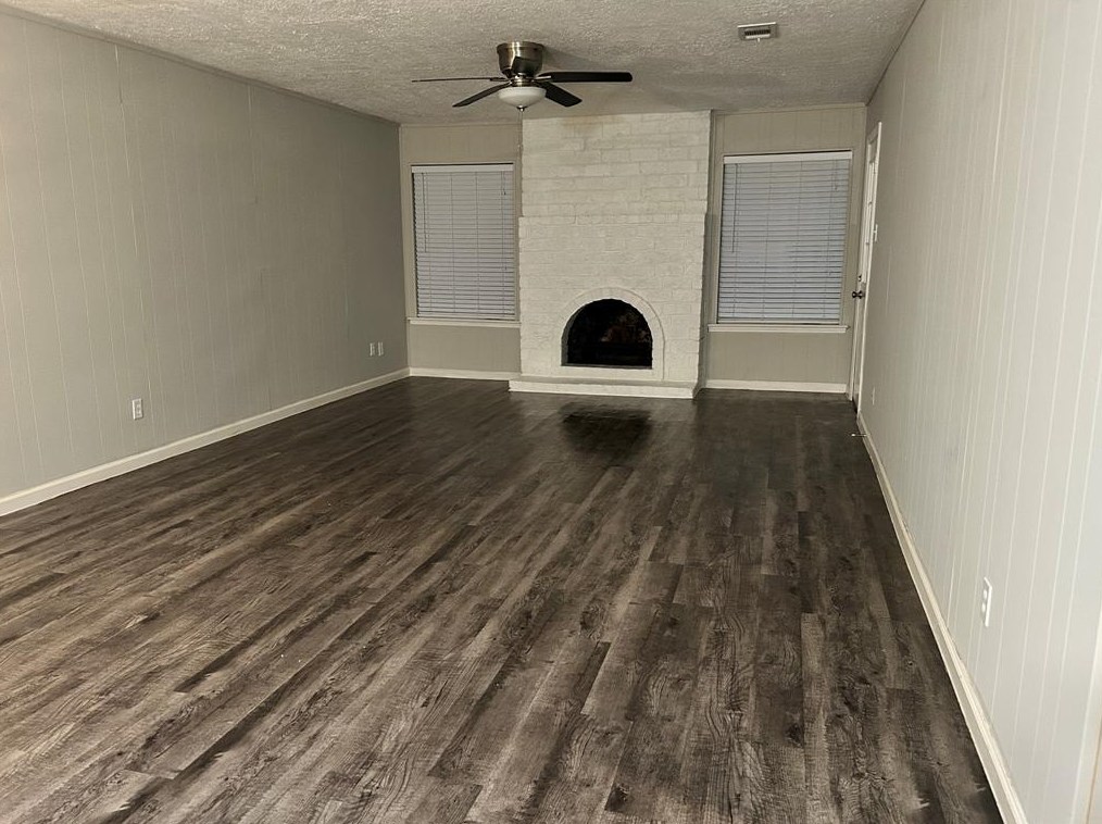 11211 Sageberry Dr, Houston TX  77089-2102 exterior