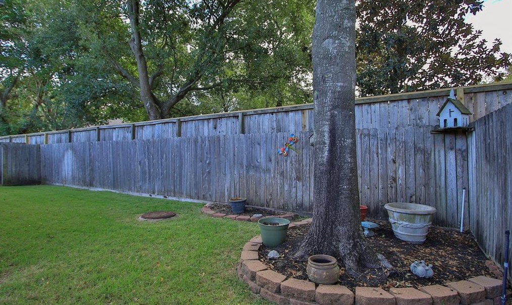 14103 Muirfield Vlg, Houston TX  77069-1753 exterior