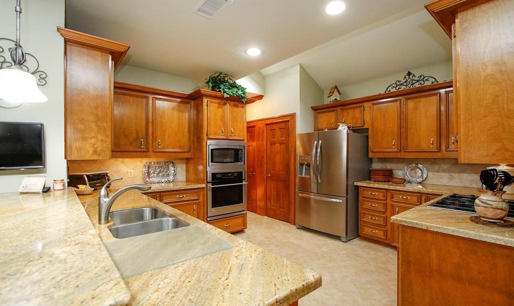 14103 Muirfield Vlg, Houston TX  77069-1753 exterior