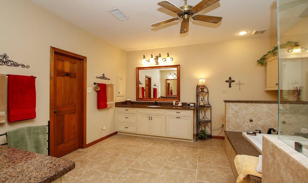 14103 Muirfield Vlg, Houston TX  77069-1753 exterior