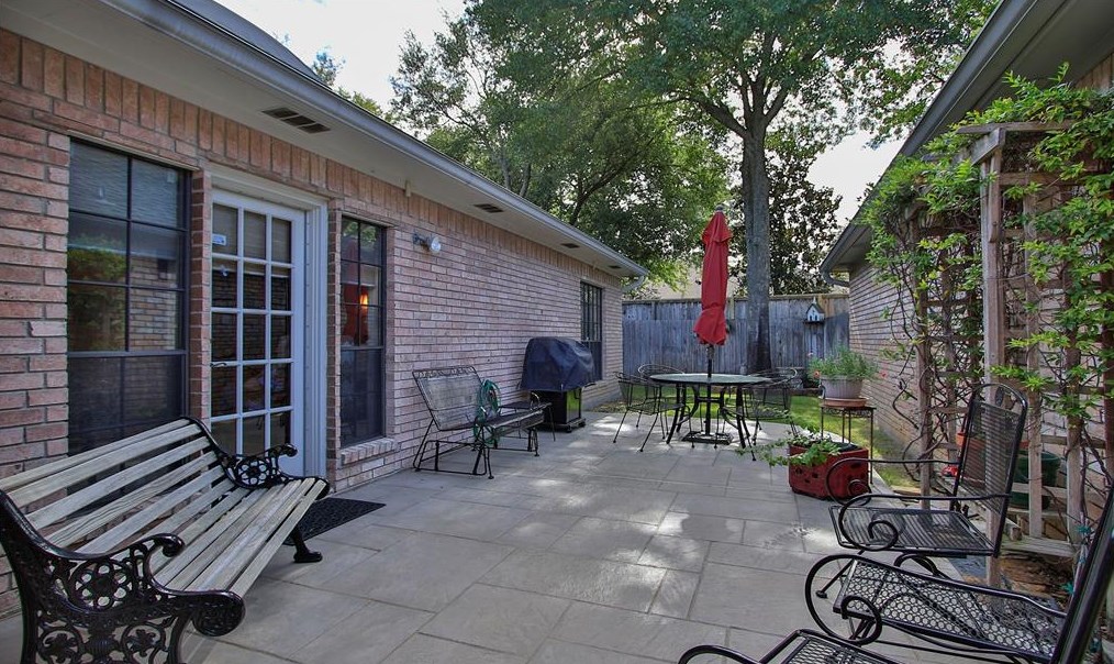 14103 Muirfield Vlg, Houston TX  77069-1753 exterior