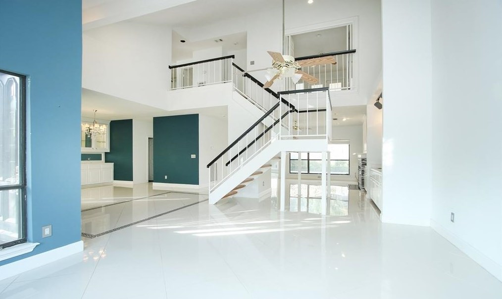 10314 Piping Rock Ln, Houston TX  77042-2958 exterior