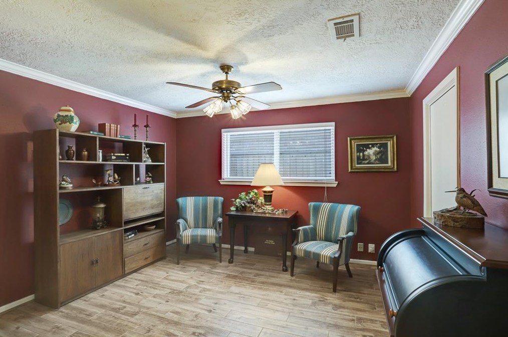 2218 Gray Falls Dr, Houston TX  77077-6112 exterior