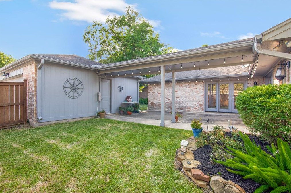 10530 Sagemeadow Ln, Houston TX  77089-3806 exterior