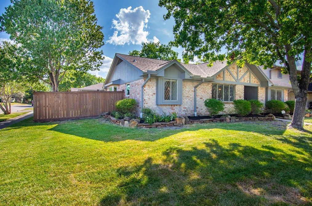 10530 Sagemeadow Ln, Houston TX  77089-3006 exterior