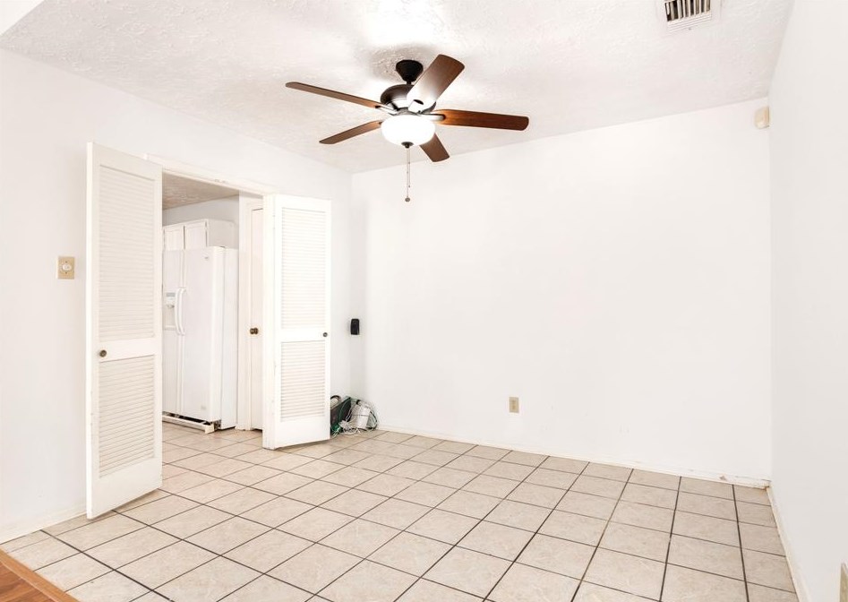 16006 Los Altos Dr, Houston TX  77083-2931 exterior