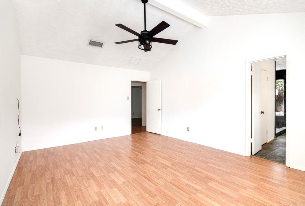 16006 Los Altos Dr, Houston TX  77083-2931 exterior