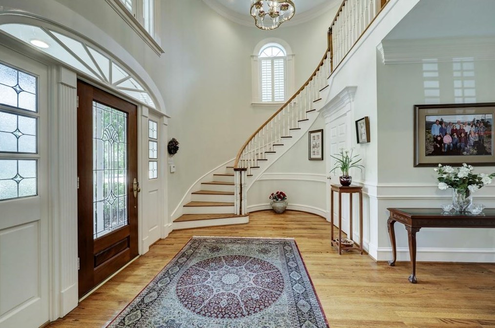 21 Woodsborough Cir, Houston TX  77055-7534 exterior